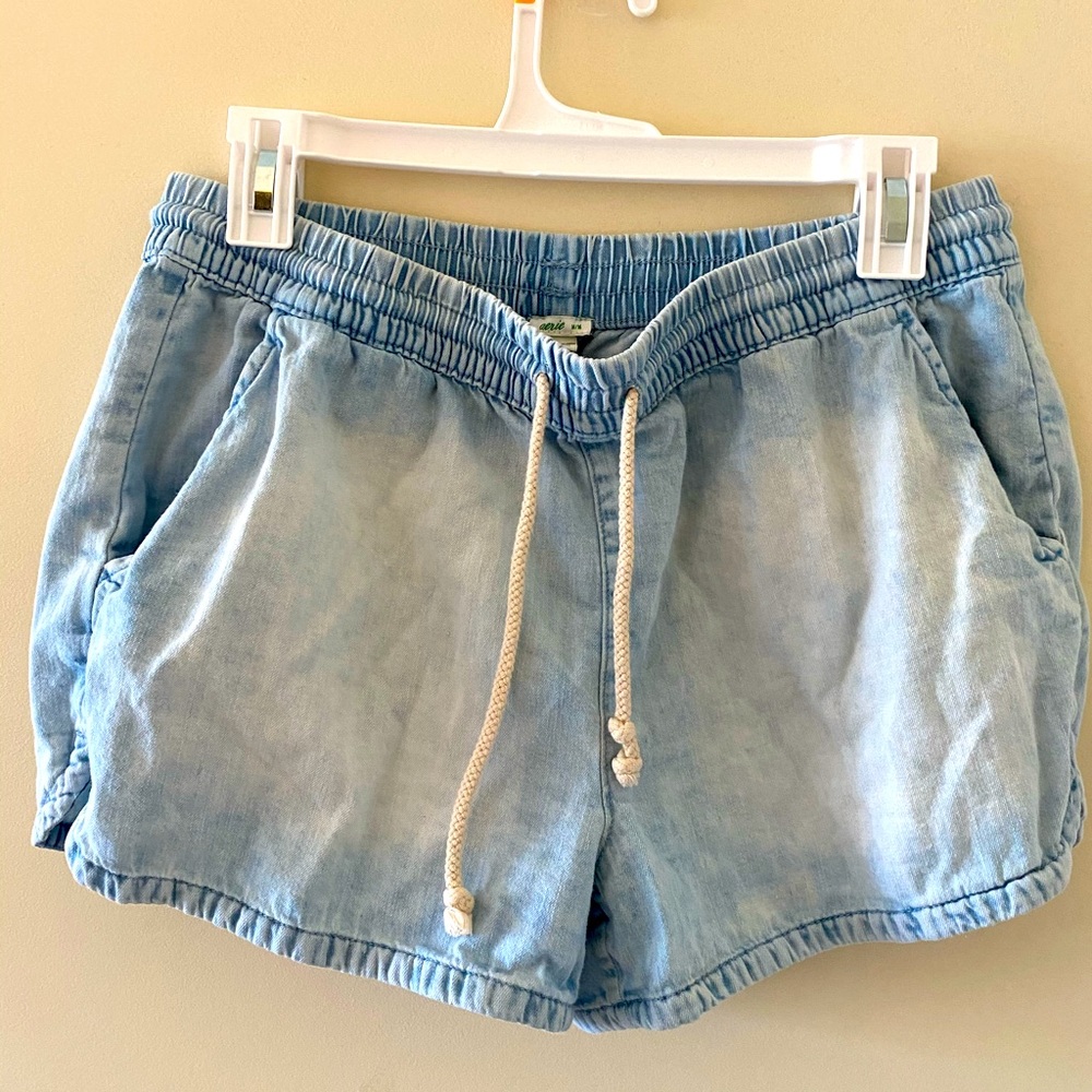 Aerie Relaxed Light-washed shorts - NEW